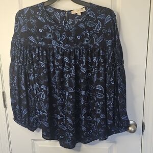 LOFT Women's Navy and Blue Patterned Blouse Size‎ XL